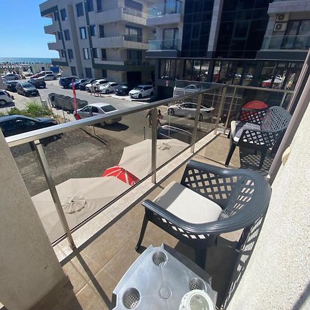 Apartament Andy Mamaia Nord 30 M De Plaja Navodari Bagian luar foto