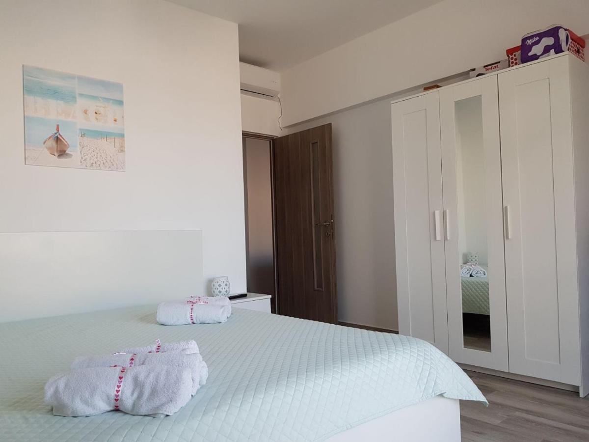 Apartament Andy Mamaia Nord 30 M De Plaja Navodari Bagian luar foto