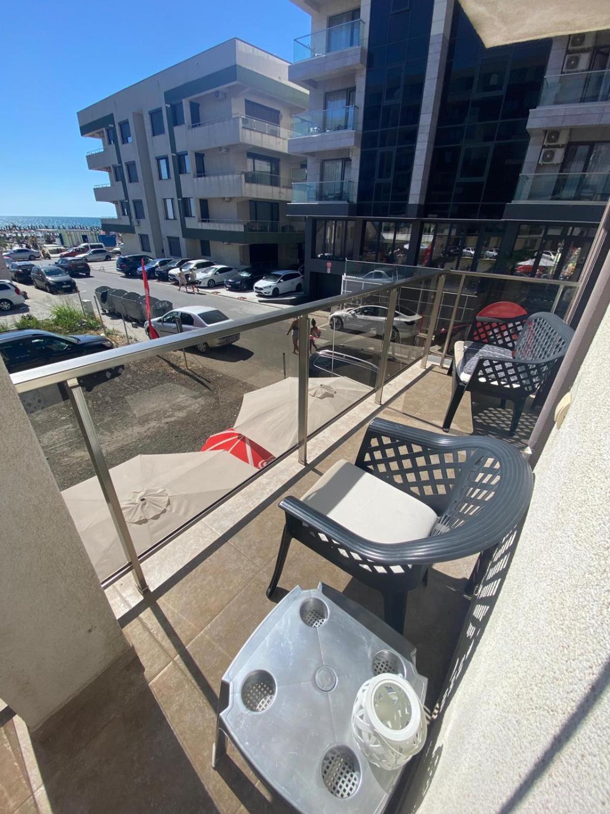 Apartament Andy Mamaia Nord 30 M De Plaja Navodari Bagian luar foto